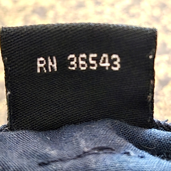 IZOD Mens size 36W Pleated Front Shorts Black Rolled Side Seams Zip Button - Picture 11 of 16